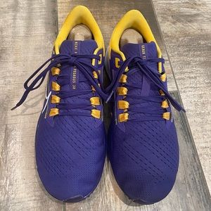 Nike Men’s LSU Nike Air Zoom Pegasus 38